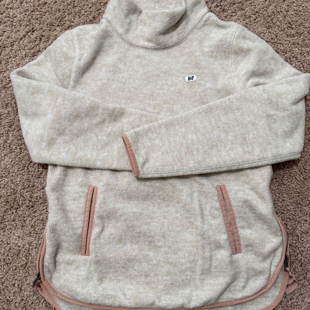 Abercrombie & Fitch Cream Turtleneck Sweater with Tan Trim